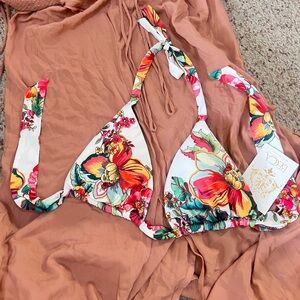 BECCA Bikini Top Beach Resort Hawaiian Swimsuit  Floral‎ Multicolor Large